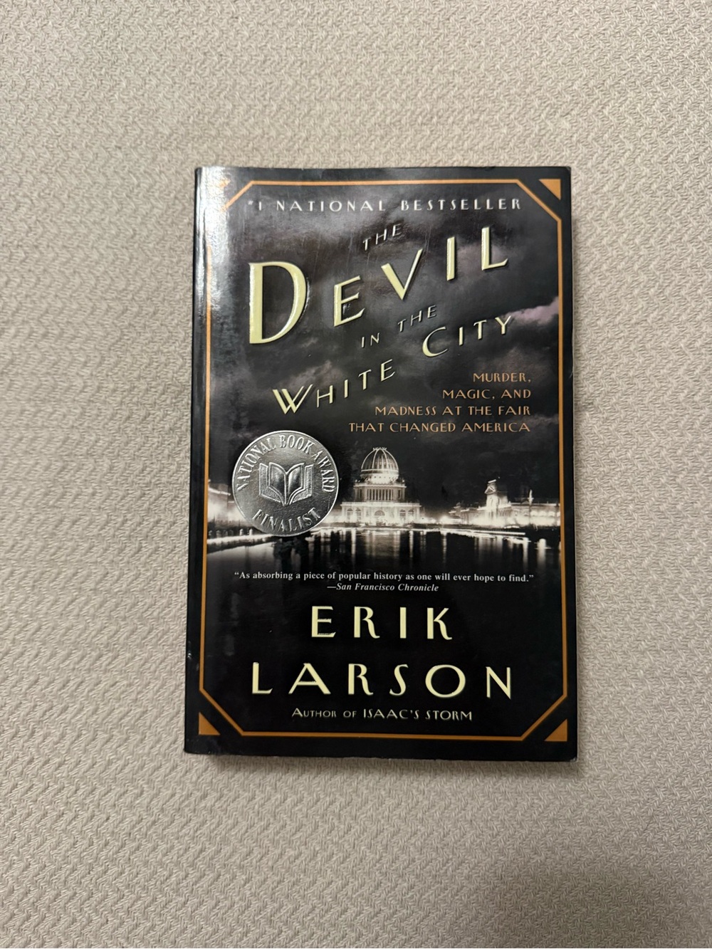 The Devil in the White City by Erik Larson - Black & Gold Paperback